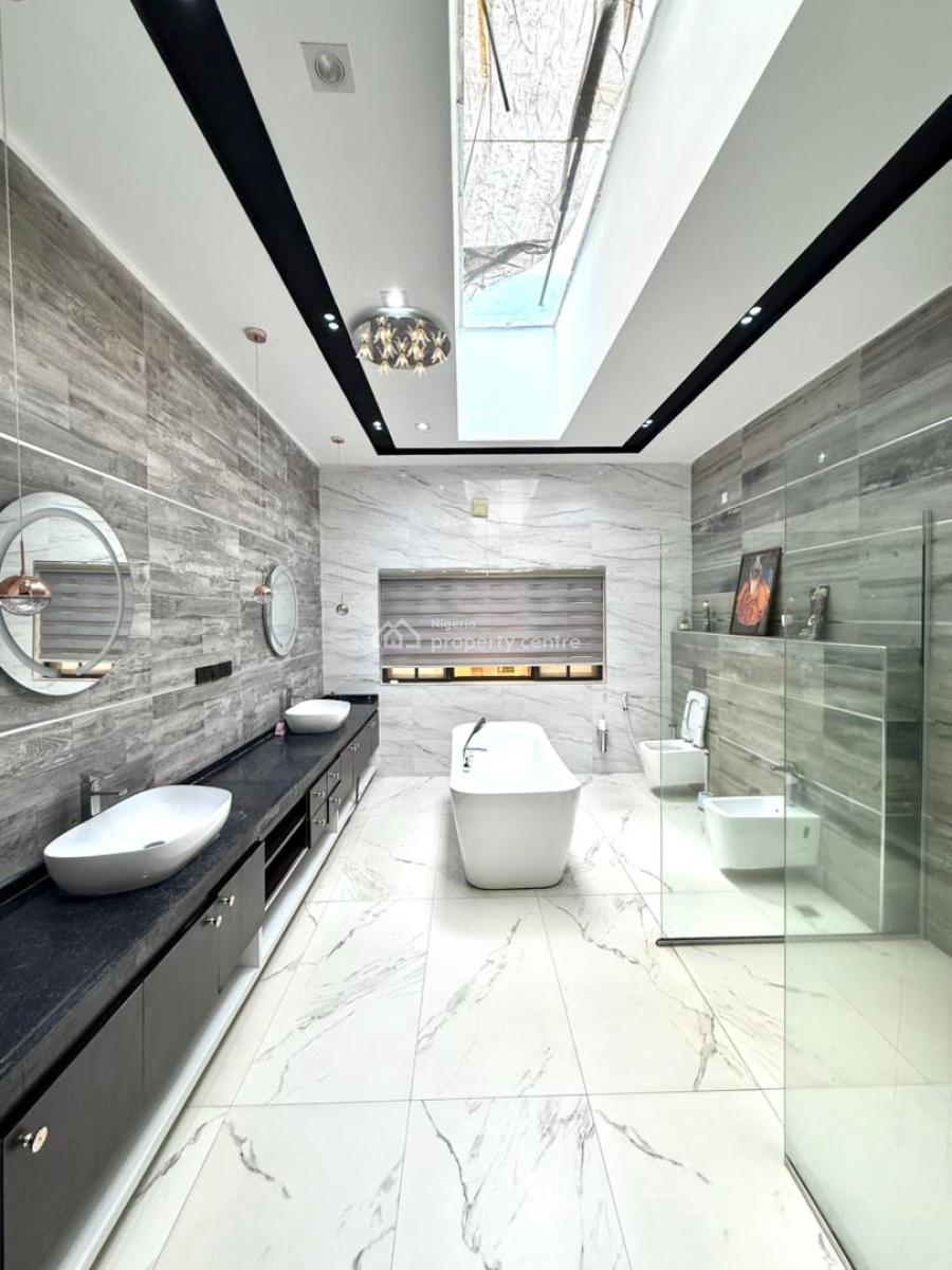 Luxury 8bedroom Mansion , Very Spacious, Dawaki, Gwarinpa, Abuja, House for Sale