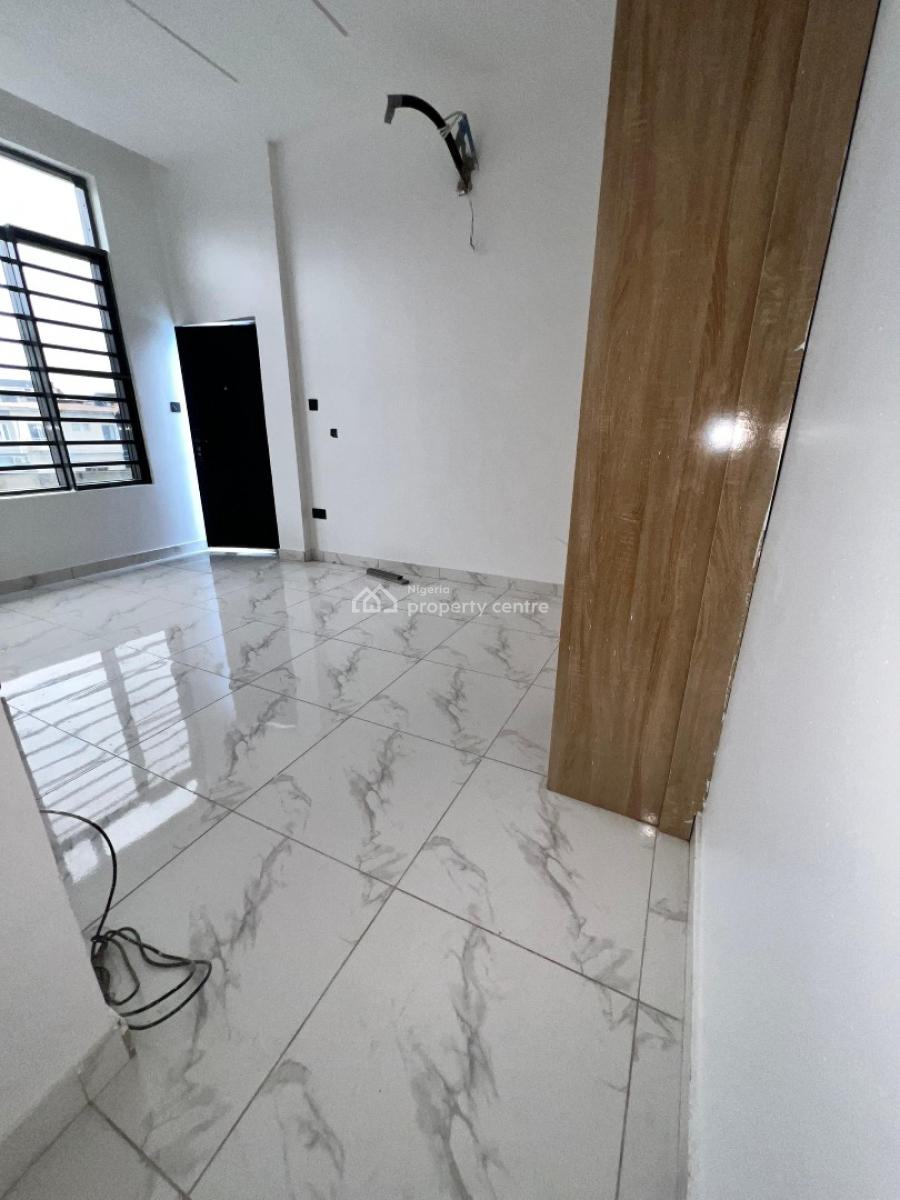 Lovely 2 Bedroom Apartment with Swimming Pool and Gym, Ologolo, Lekki, Lagos, Flat / Apartment for Sale