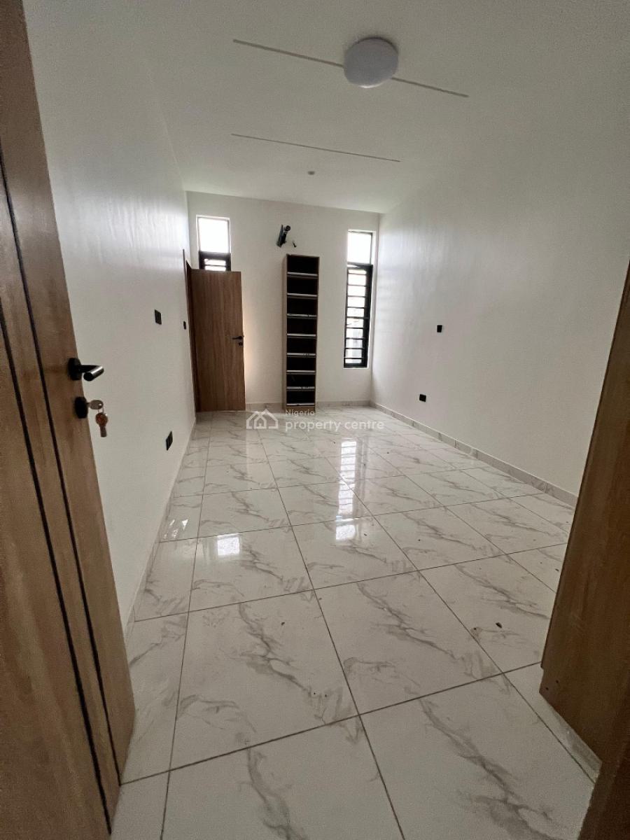 Lovely 2 Bedroom Apartment with Swimming Pool and Gym, Ologolo, Lekki, Lagos, Flat / Apartment for Sale