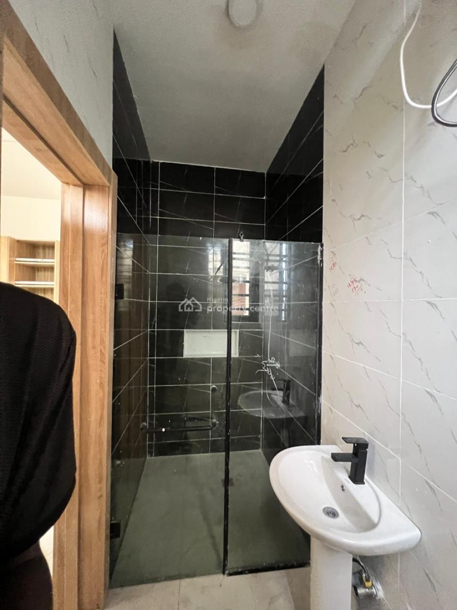 Lovely 2 Bedroom Apartment with Swimming Pool and Gym, Ologolo, Lekki, Lagos, Flat / Apartment for Sale