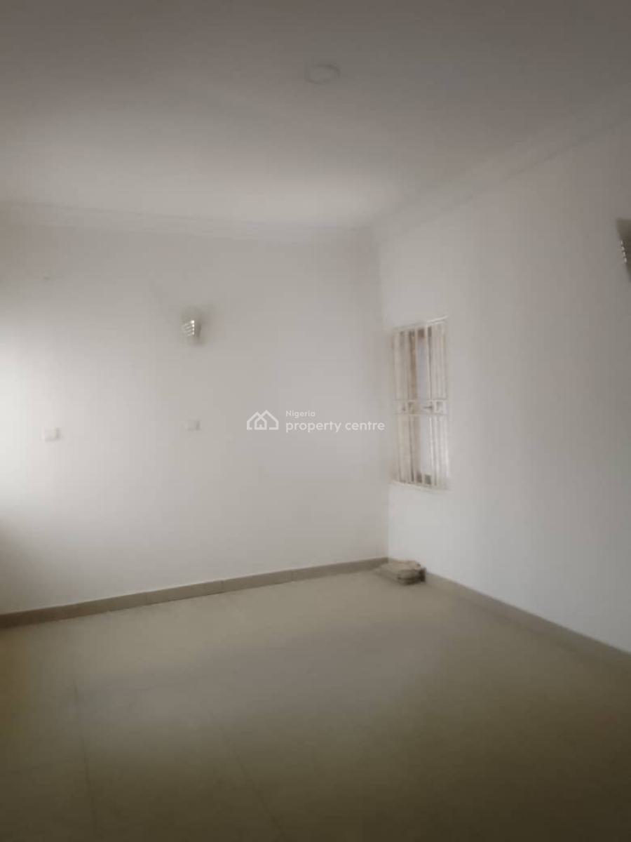 Very Luxury 3 Bedrooms Flat with Bq in an Estate 2nd Floor 8m Annum, Guzape District, Abuja, Flat / Apartment for Rent