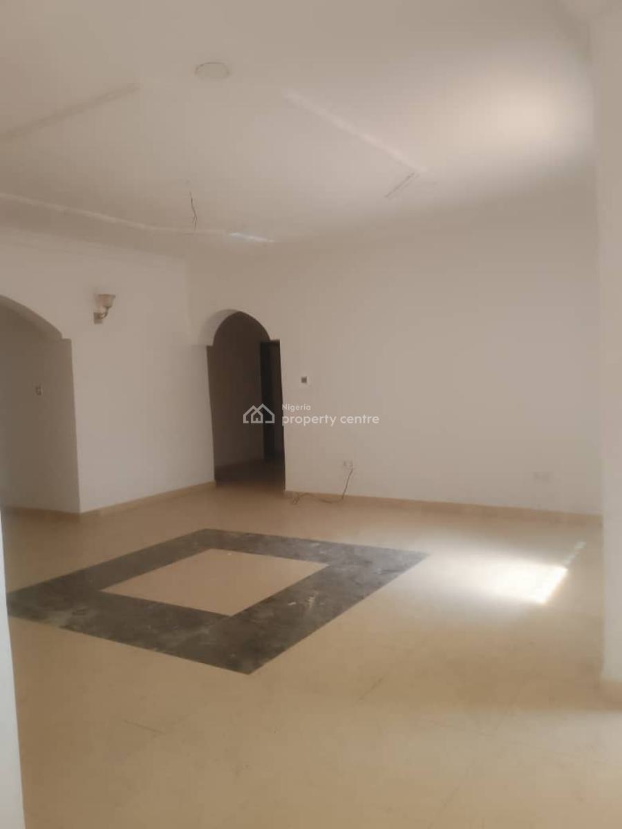Very Luxury 3 Bedrooms Flat with Bq in an Estate 2nd Floor 8m Annum, Guzape District, Abuja, Flat / Apartment for Rent