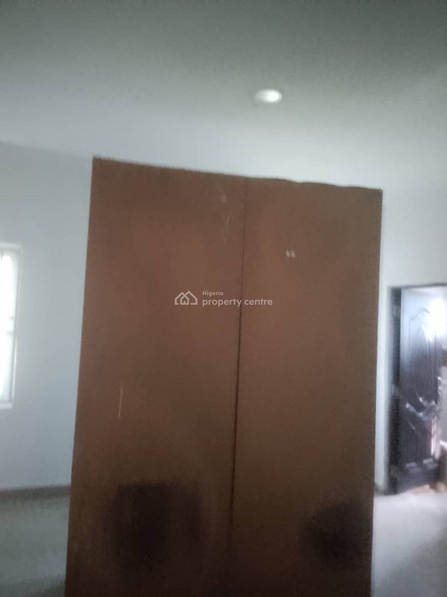 Very Luxury 3 Bedrooms Flat with Bq in an Estate 2nd Floor 8m Annum, Guzape District, Abuja, Flat / Apartment for Rent