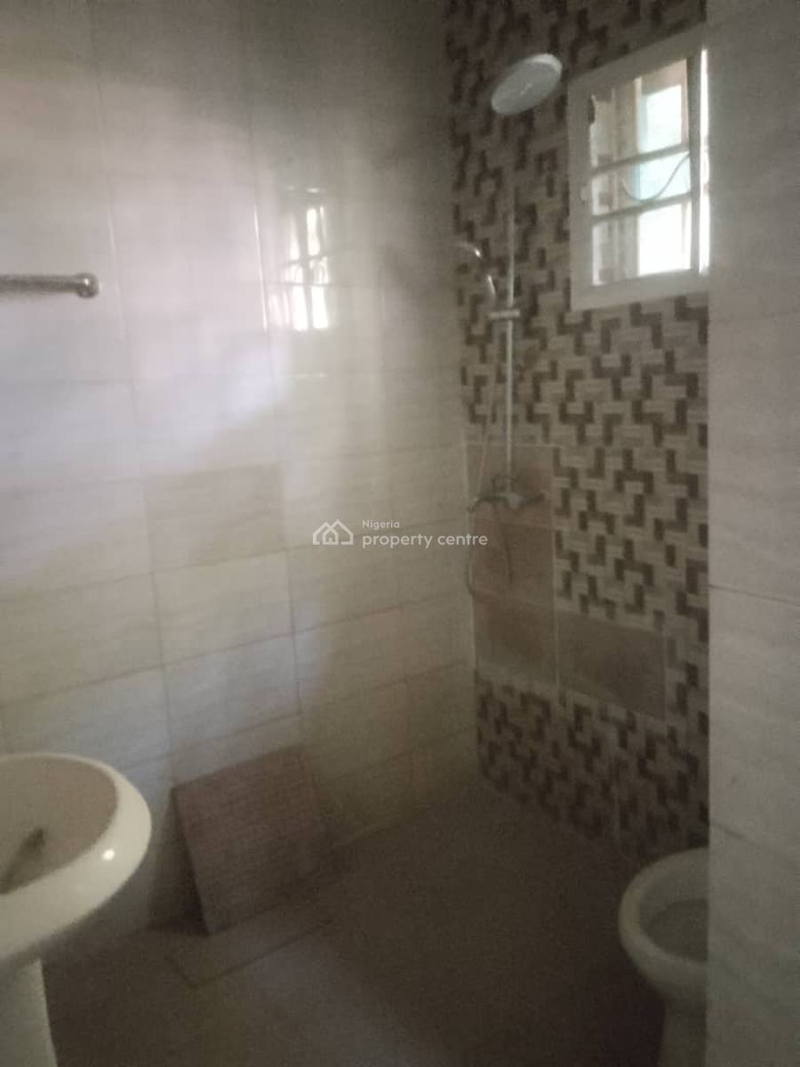 Very Luxury 3 Bedrooms Flat with Bq in an Estate 2nd Floor 8m Annum, Guzape District, Abuja, Flat / Apartment for Rent