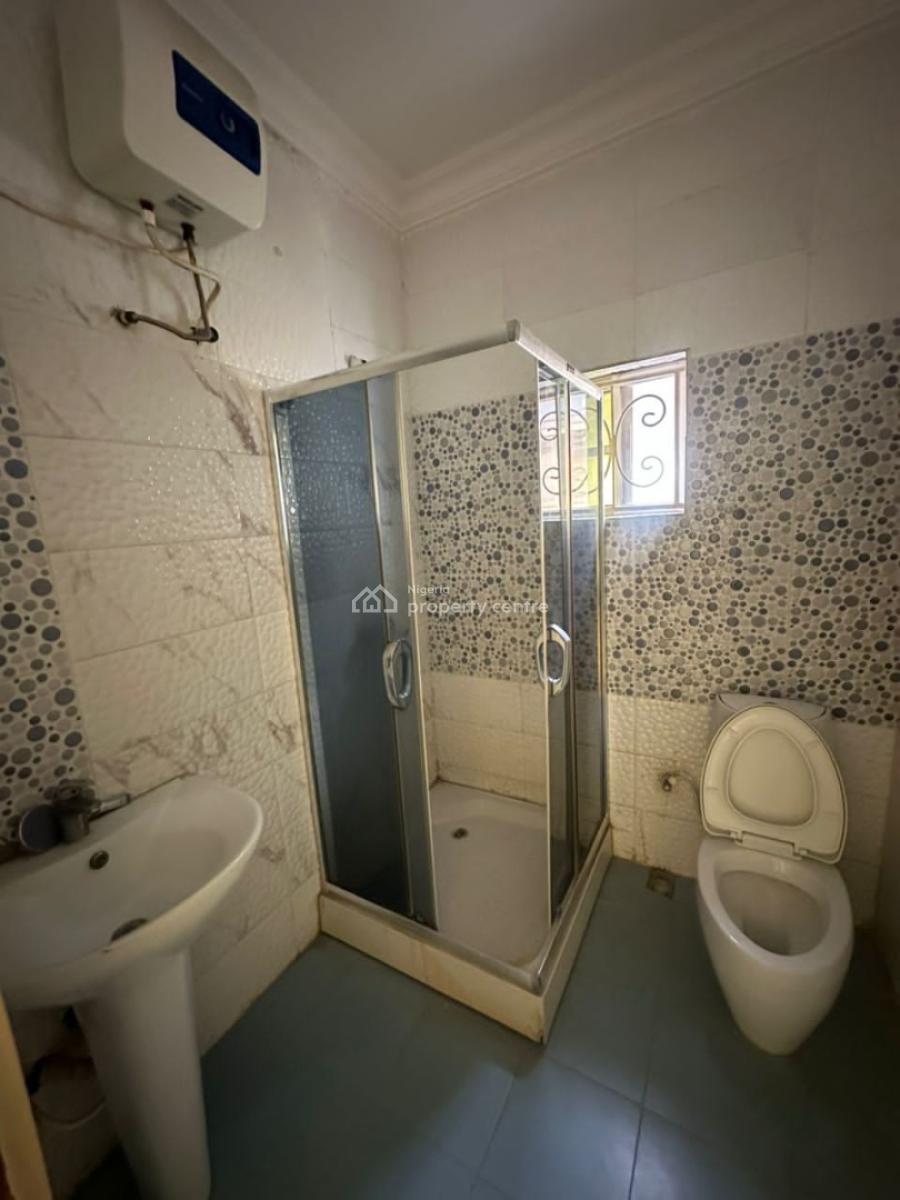 Luxurious Spacious Single Room Shared Apartment, Osapa London, Lekki Phase 1, Lekki, Lagos, Flat / Apartment for Rent