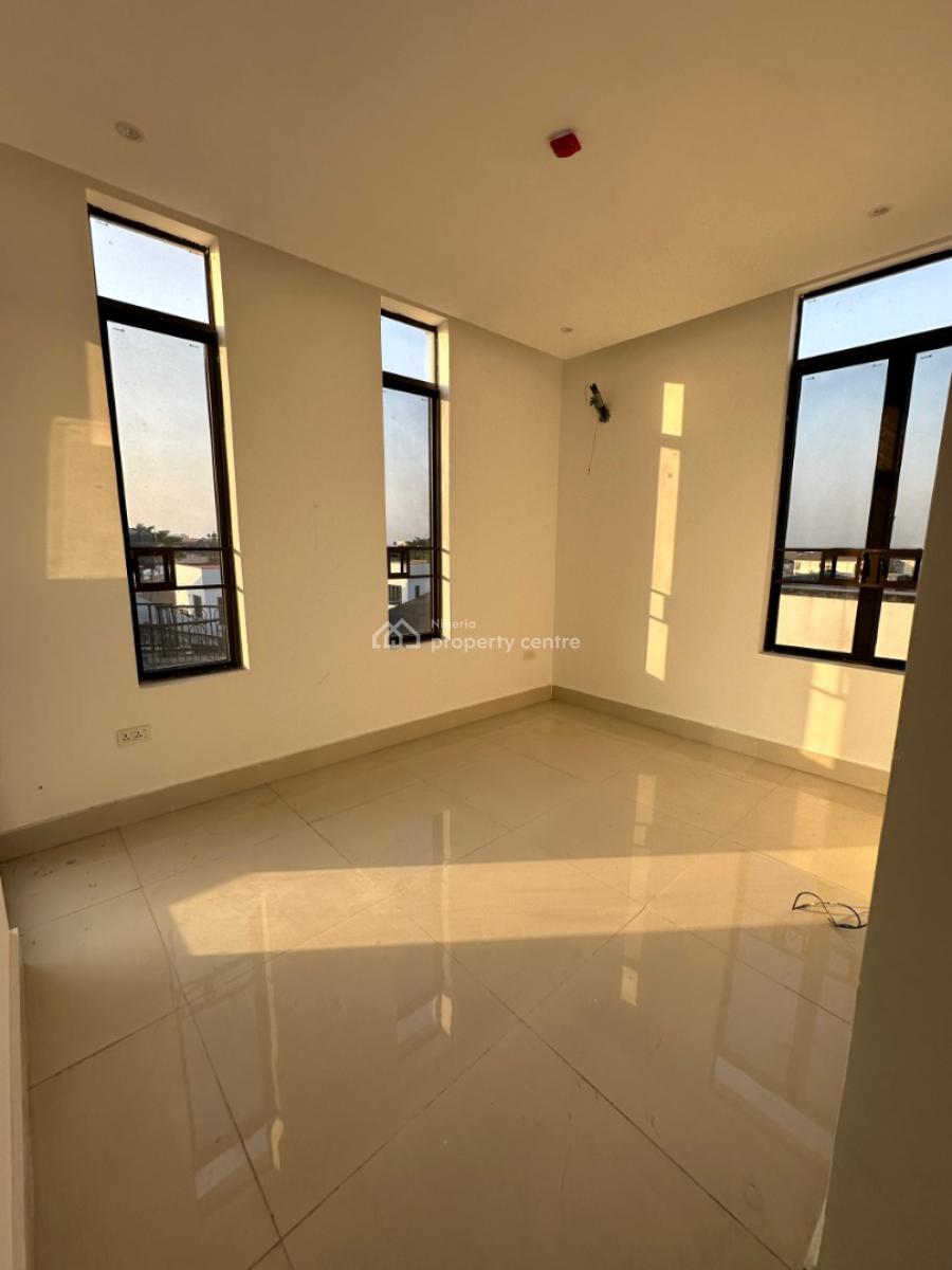 an Exceptionally Designed Luxurious Serviced 3 Bedroom Flat with a Bq, Lekki Phase 1, Lekki, Lagos, Flat / Apartment for Sale