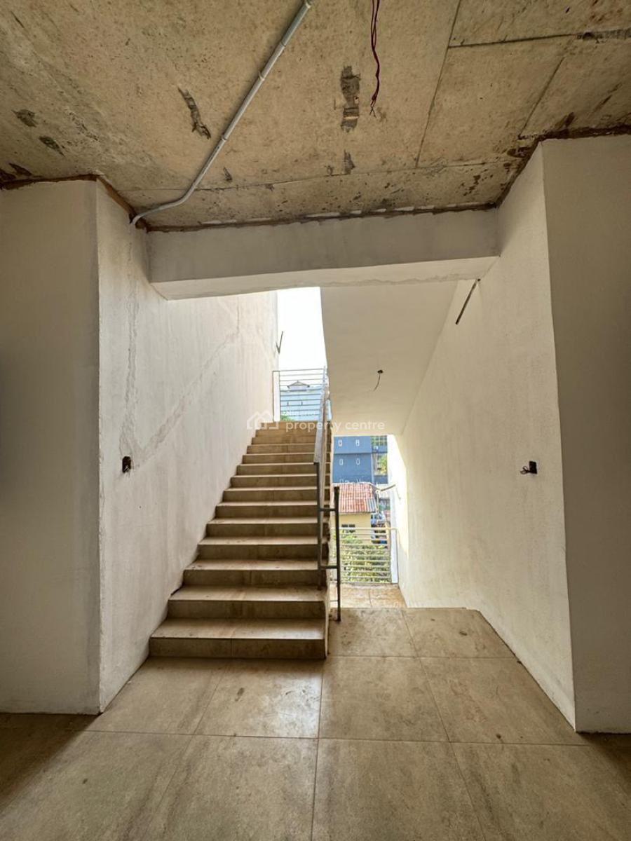 Contemporary 3 Bedroom Apartment + Store with Range of Features, Contemporary 3 Bedroom Apartment + Store with Range of Features, Yaba, Lagos, House for Sale