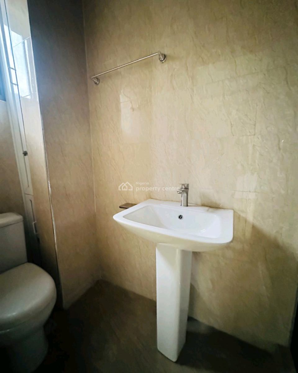 Fantastic Built 4 Bedroom Maisonette   Price: 250m  Title: Certifi, Surulere, Lagos, House for Sale