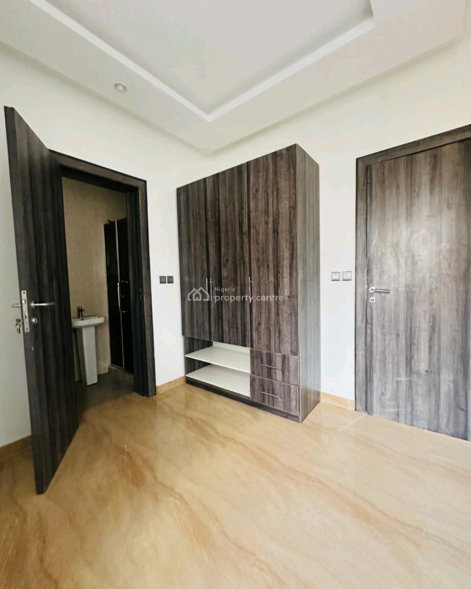 Fantastic Built 4 Bedroom Maisonette   Price: 250m  Title: Certifi, Surulere, Lagos, House for Sale