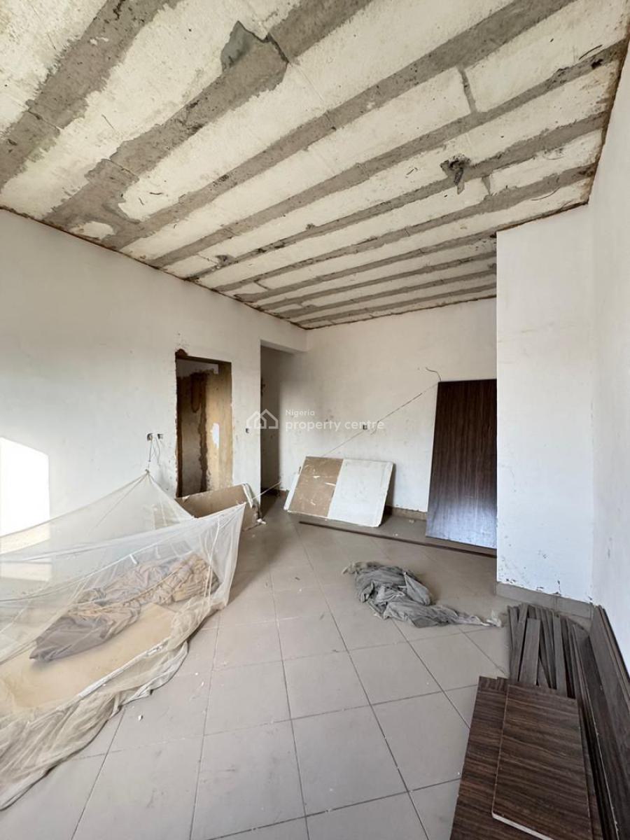 Contemporary 3 Bedroom Apartment + Store with Range of Features, Yaba, Lagos, Flat / Apartment for Sale