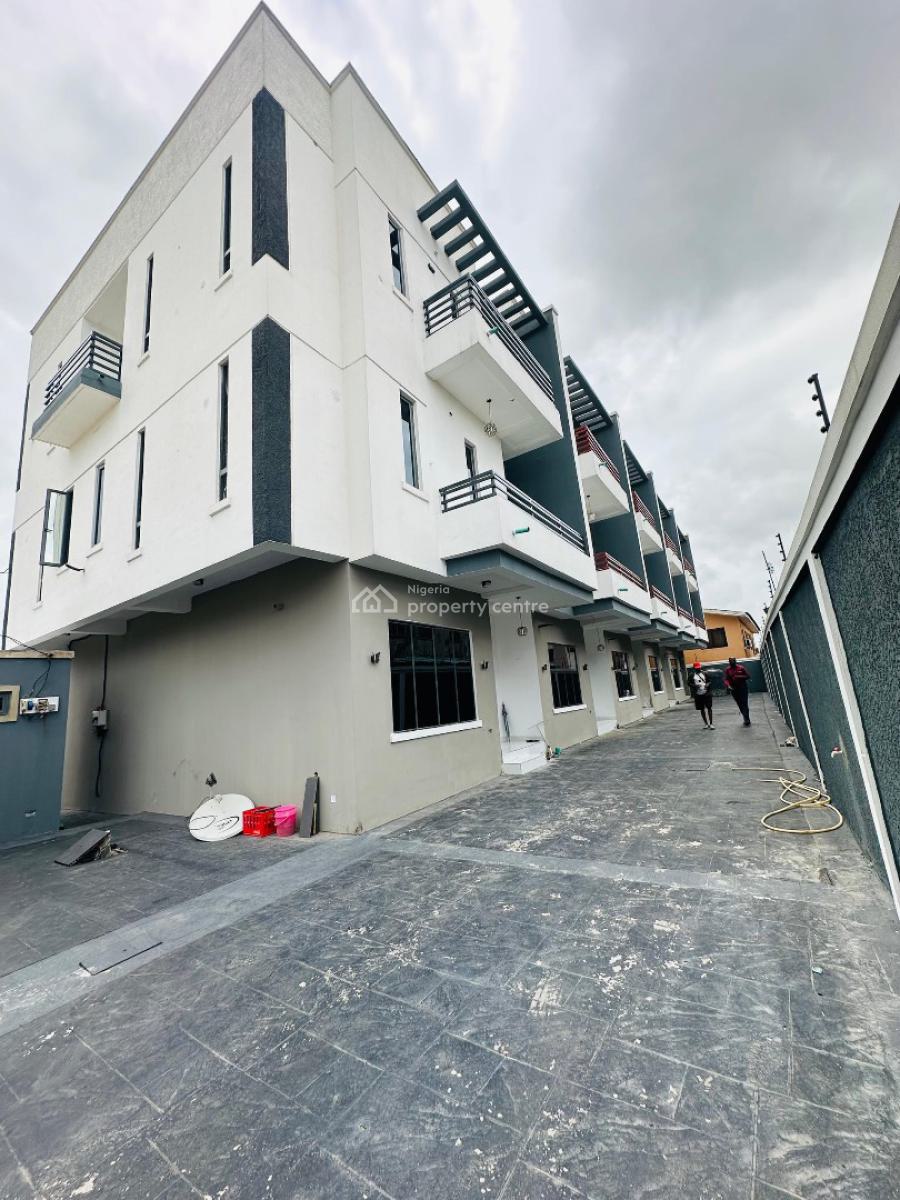 Exquisitely Built 4 Bedroom  Terrace Duplex with Bq, Magodo Olowora, Olowora, Magodo, Lagos, Terraced Duplex for Sale