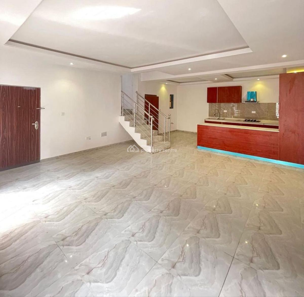 Well Maintained 3 Bedroom Maisonette with Bq, Lekki Phase1 Proper, Lekki, Lagos, Flat / Apartment for Rent