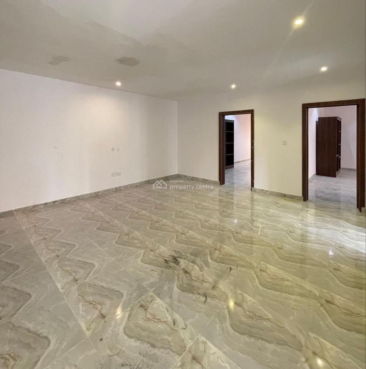 Well Maintained 3 Bedroom Maisonette with Bq, Lekki Phase1 Proper, Lekki, Lagos, Flat / Apartment for Rent