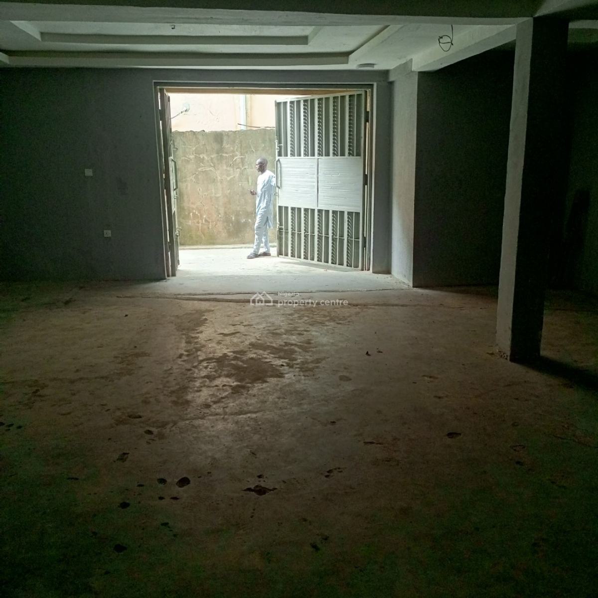 Nice Located and Well Maintained Warehouse, Off Babs Animashaun, Bode Thomas, Surulere, Lagos, Warehouse for Rent