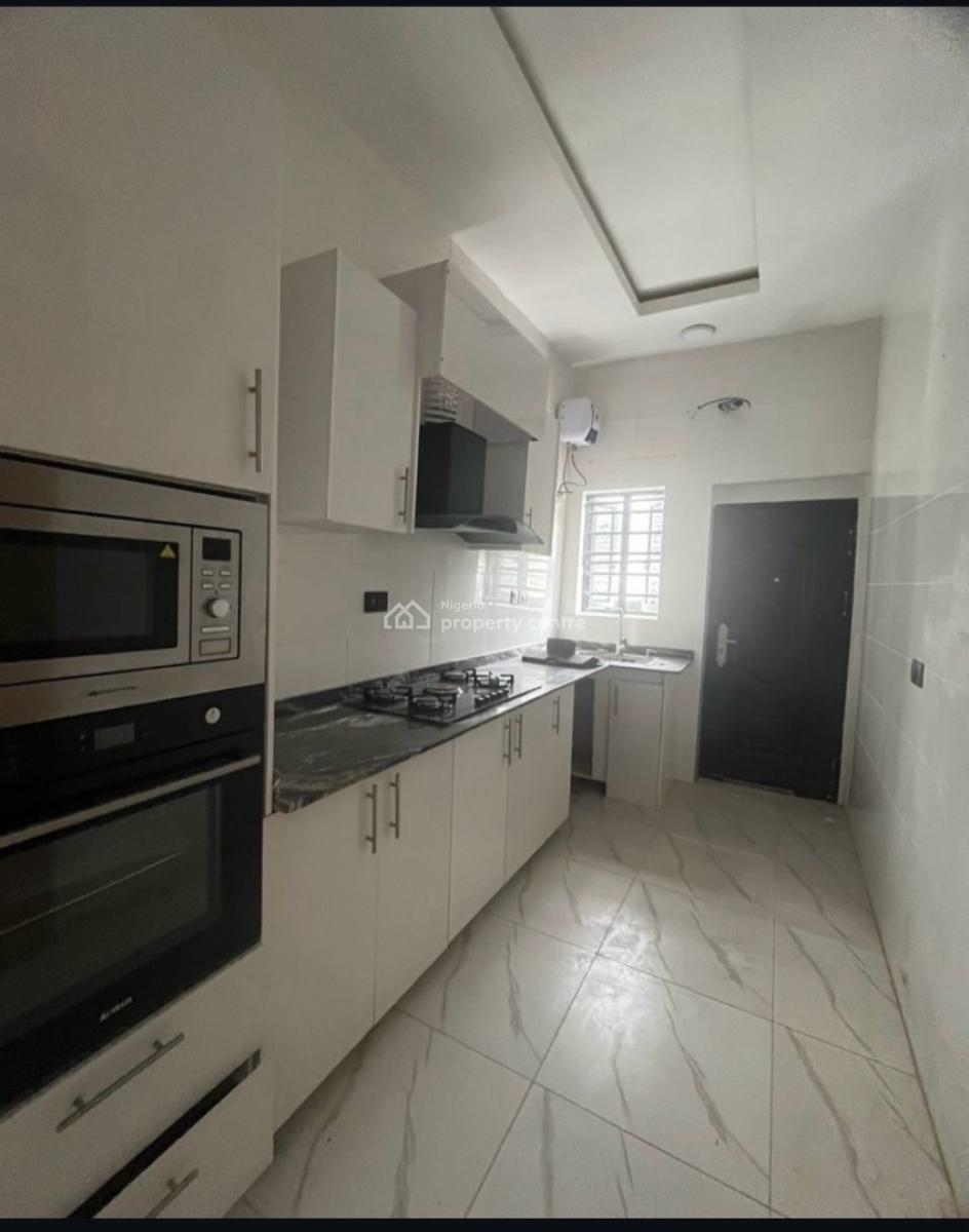 Nice 2 Bedroom Spacious Apartment, Ologolo Lekki Lagos, Lekki, Lagos, Flat / Apartment for Sale