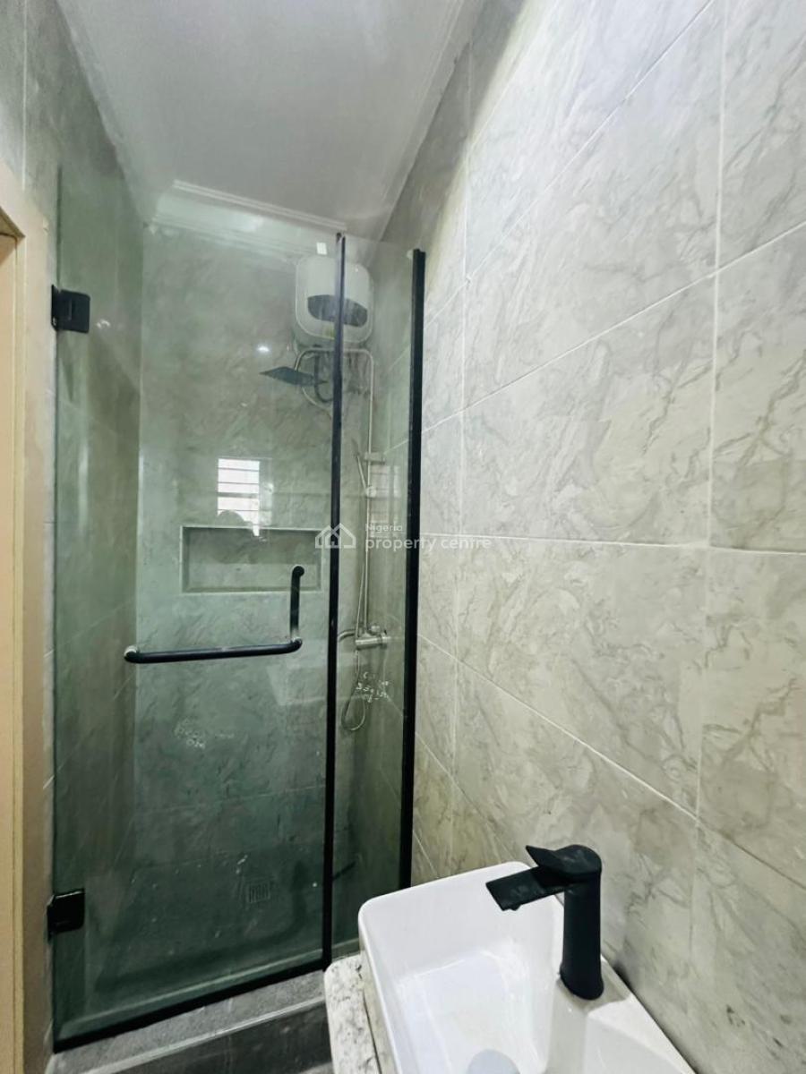 Newly Built 3 Bedroom Apartment, Lekki Phase 1, Lekki, Lagos, Flat / Apartment for Rent