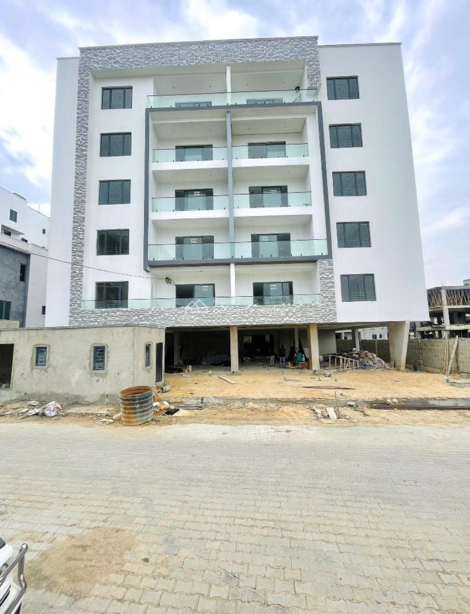Excellent 2 Bedroom Apartment with an Elevator,gym,pool and Bq, Lekki Phase 1, Lekki, Lagos, House for Sale