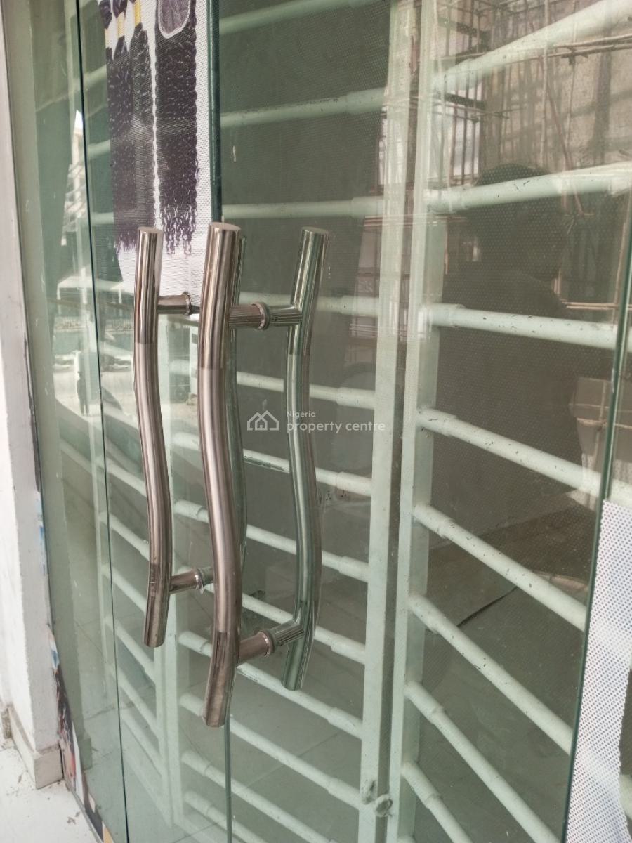 Big Shop, Upstairs with Toilet in a Busy Environment, Lekki, Lagos, Shop for Rent