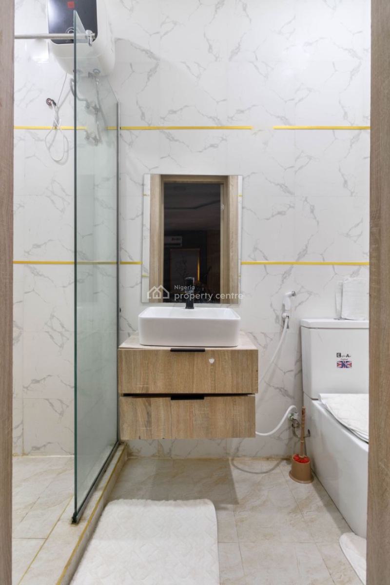 Experience Pure Class, Comfort, and Style in This Premium Penthouse., Lekki Phase 1, Lekki, Lagos, Flat / Apartment Short Let