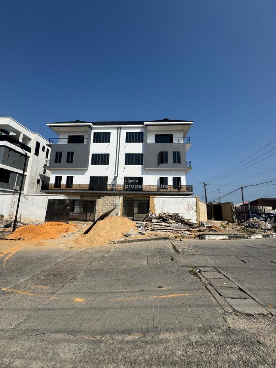 6 Bedroom Semi Detached House, Lekki Phase 1, Lekki, Lagos, Flat / Apartment for Sale