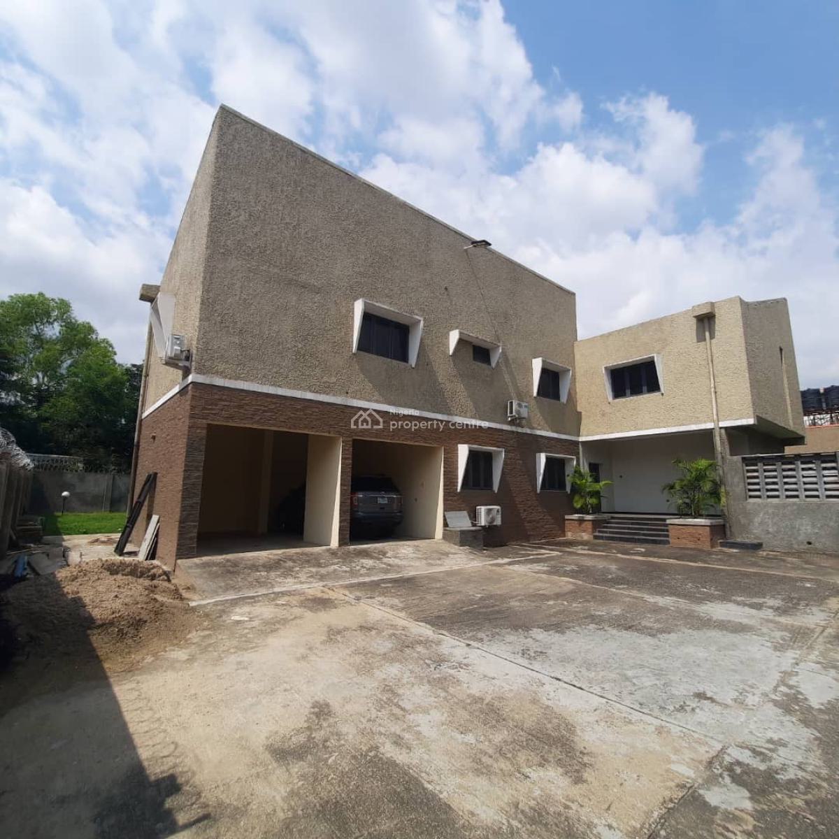 5 Bed-room,  2 Rooms Guest Chalet, Green Area, Out Door Bar and Genera, Maitama, Maitama District, Abuja, Detached Duplex for Rent