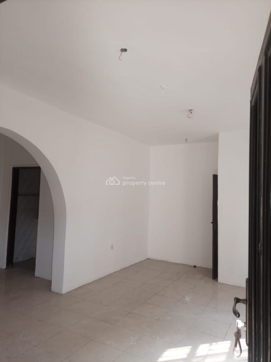 Spacious 2bedroom Flat / Apartment on The Ground Floor Is Available in, Idado Estate, Idado, Lekki, Lagos, Flat / Apartment for Rent