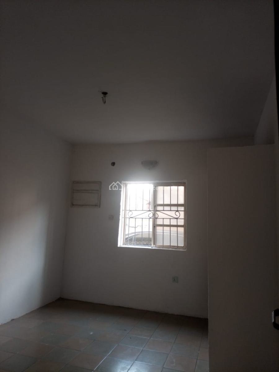 Spacious 2bedroom Flat / Apartment on The Ground Floor Is Available in, Idado Estate, Idado, Lekki, Lagos, Flat / Apartment for Rent