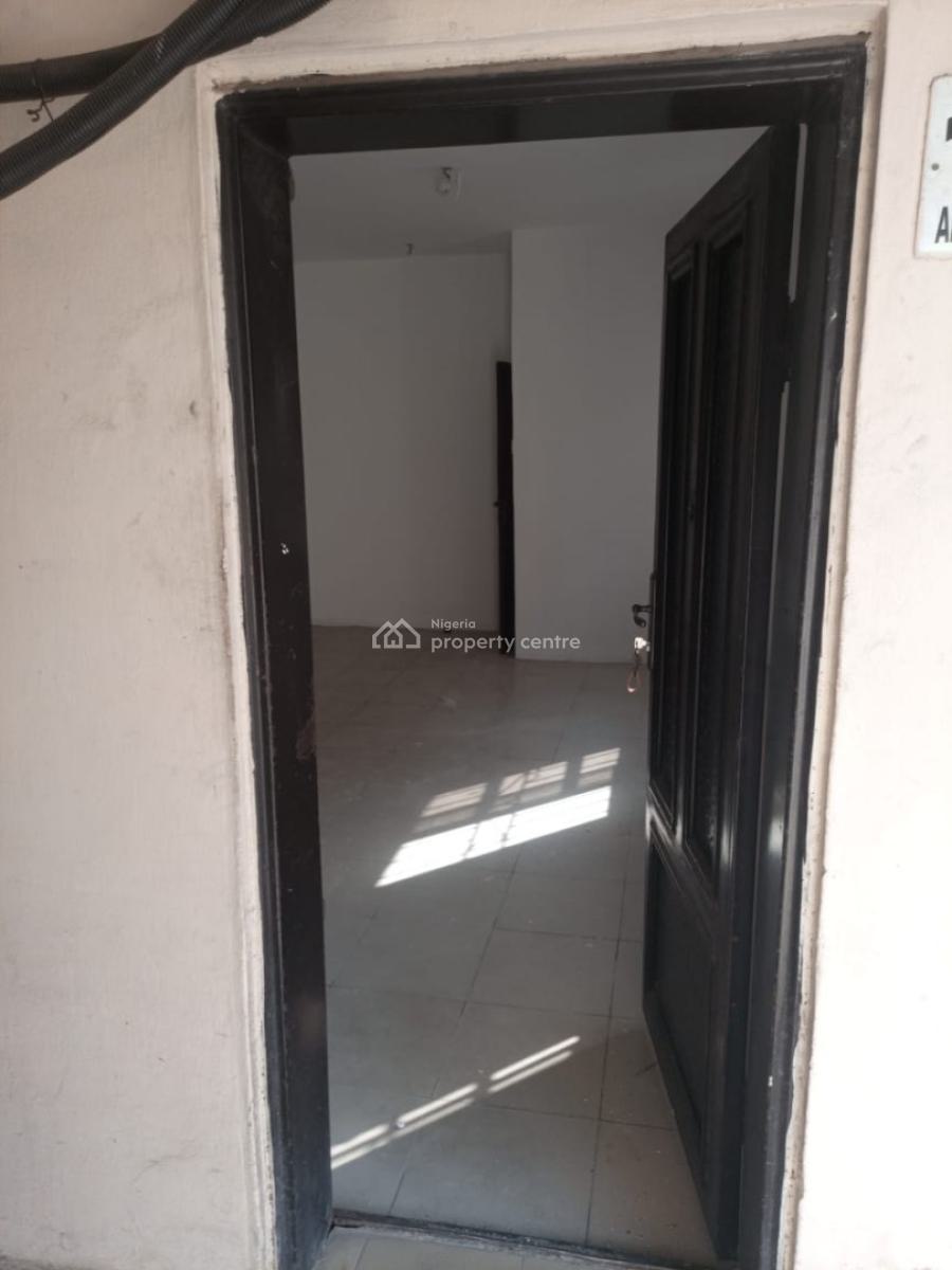 Spacious 2bedroom Flat / Apartment on The Ground Floor Is Available in, Idado Estate, Idado, Lekki, Lagos, Flat / Apartment for Rent