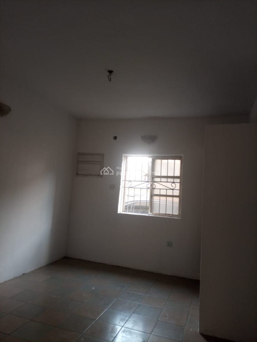 Spacious 2bedroom Flat / Apartment on The Ground Floor Is Available in, Idado Estate, Idado, Lekki, Lagos, Flat / Apartment for Rent