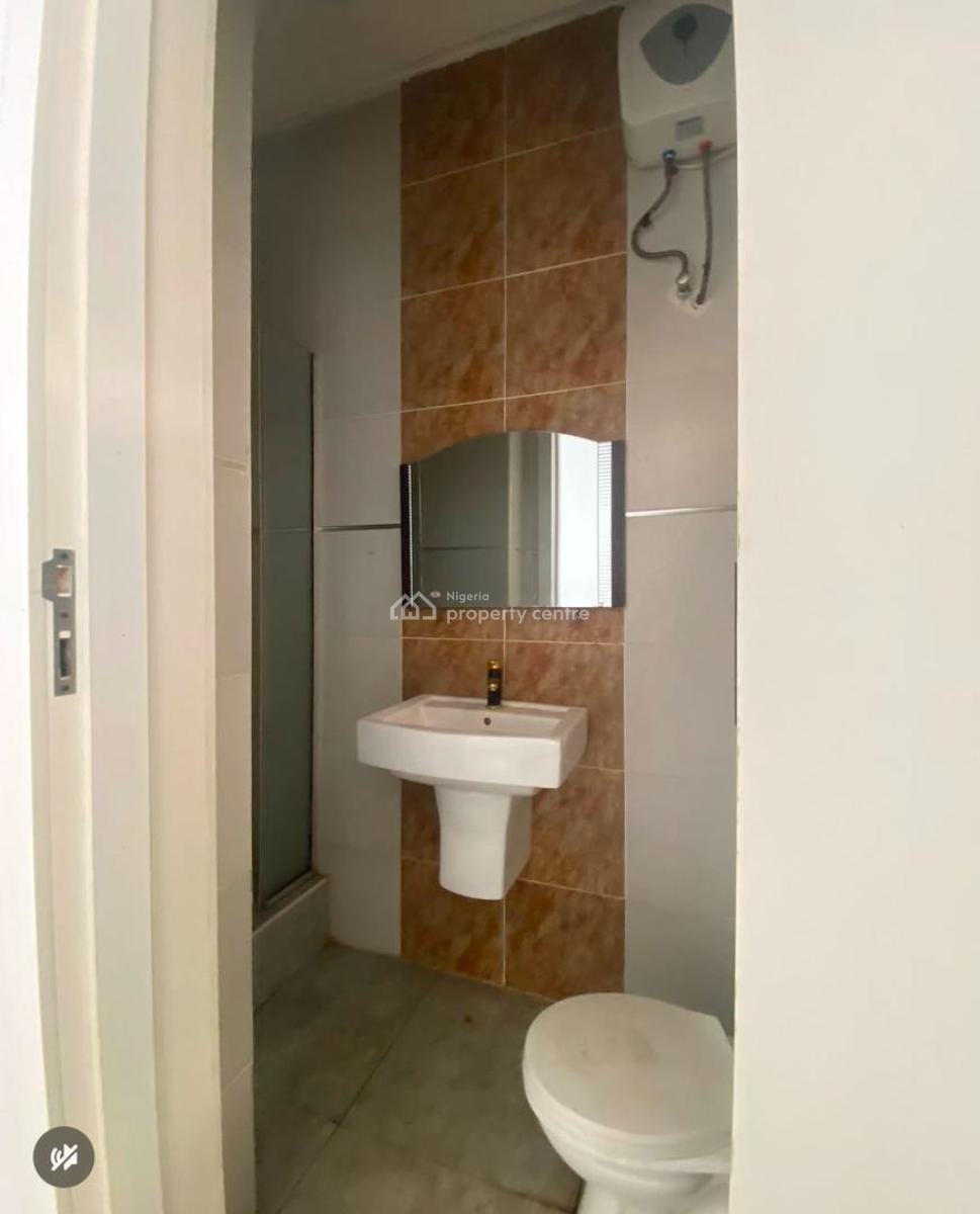 a Room in a Shared Apartment, Gated and Secured Estate Off Shoprite Road, Osapa, Lekki, Lagos, Flat / Apartment for Rent