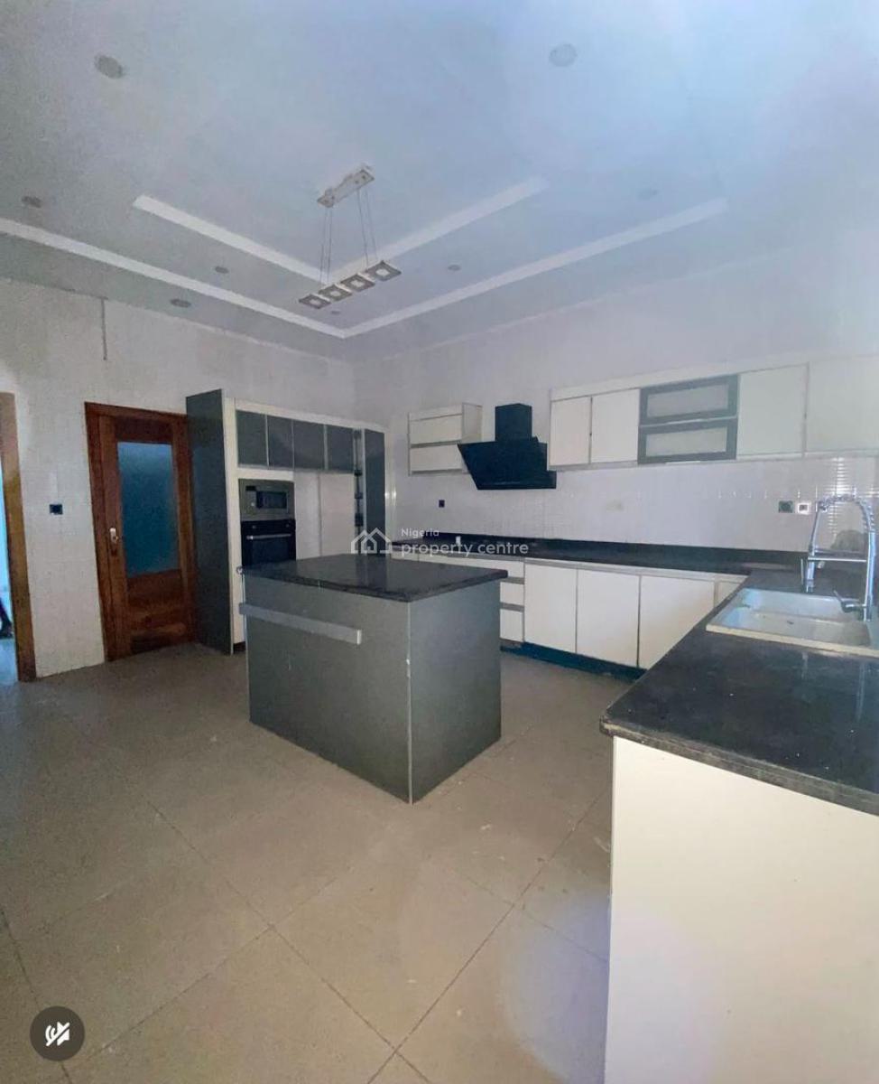 a Room in a Shared Apartment, Gated and Secured Estate Off Shoprite Road, Osapa, Lekki, Lagos, Flat / Apartment for Rent