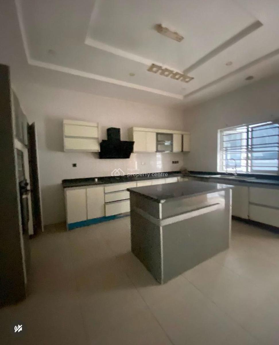 a Room in a Shared Apartment, Gated and Secured Estate Off Shoprite Road, Osapa, Lekki, Lagos, Flat / Apartment for Rent