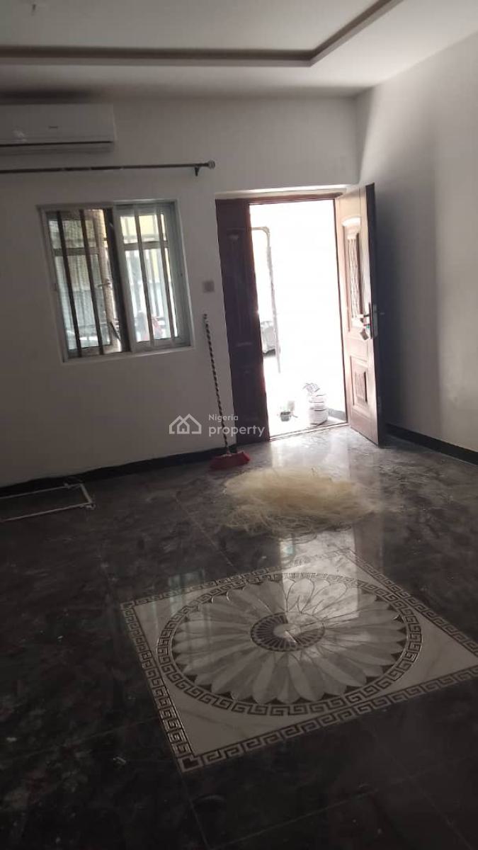 2bedroom Apartment, Ilaje, Ajah, Lagos, Flat / Apartment for Rent