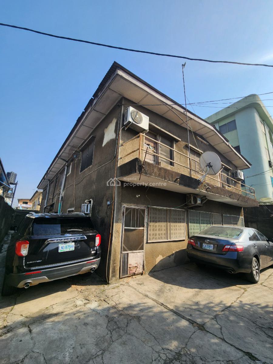 a Retainable Block of Four (4) Units of 3-bedroom Flats Up for Grabs, Off Nuru Oniwo Via Agbonyin Avenue Surulere Lagos, Surulere, Lagos, Block of Flats for Sale