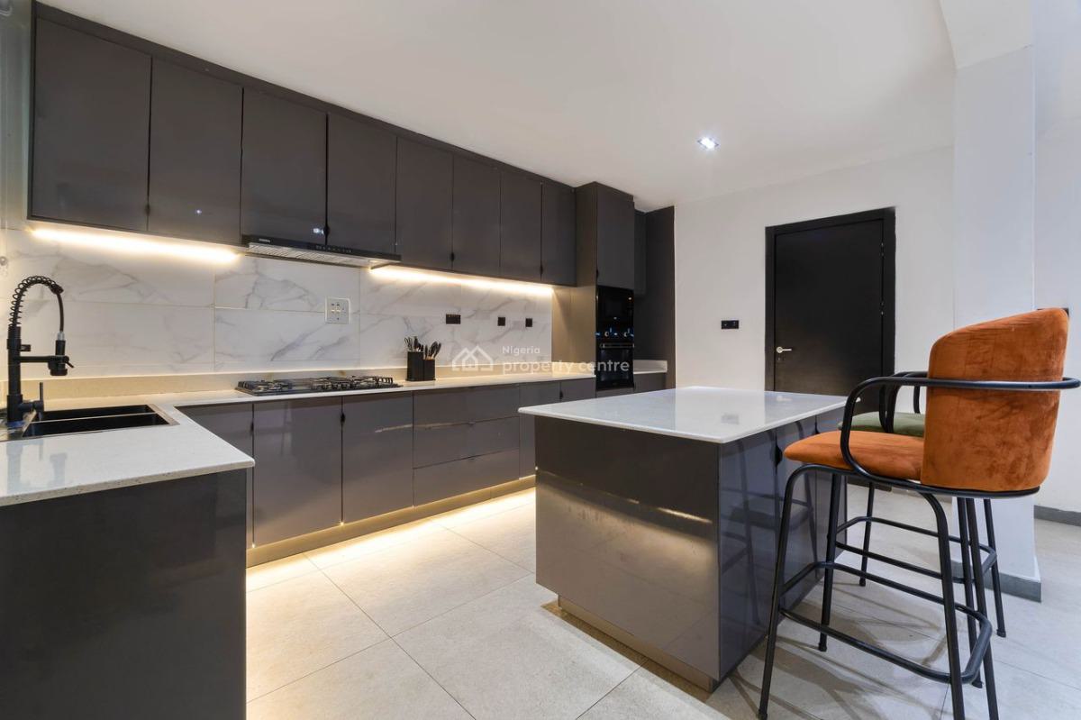 Luxury 4 Bedroom Apartment, Lekki Phase 1, Lekki, Lagos, Flat / Apartment Short Let