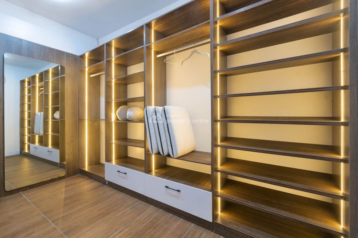 Luxury 4 Bedroom Apartment, Lekki Phase 1, Lekki, Lagos, Flat / Apartment Short Let