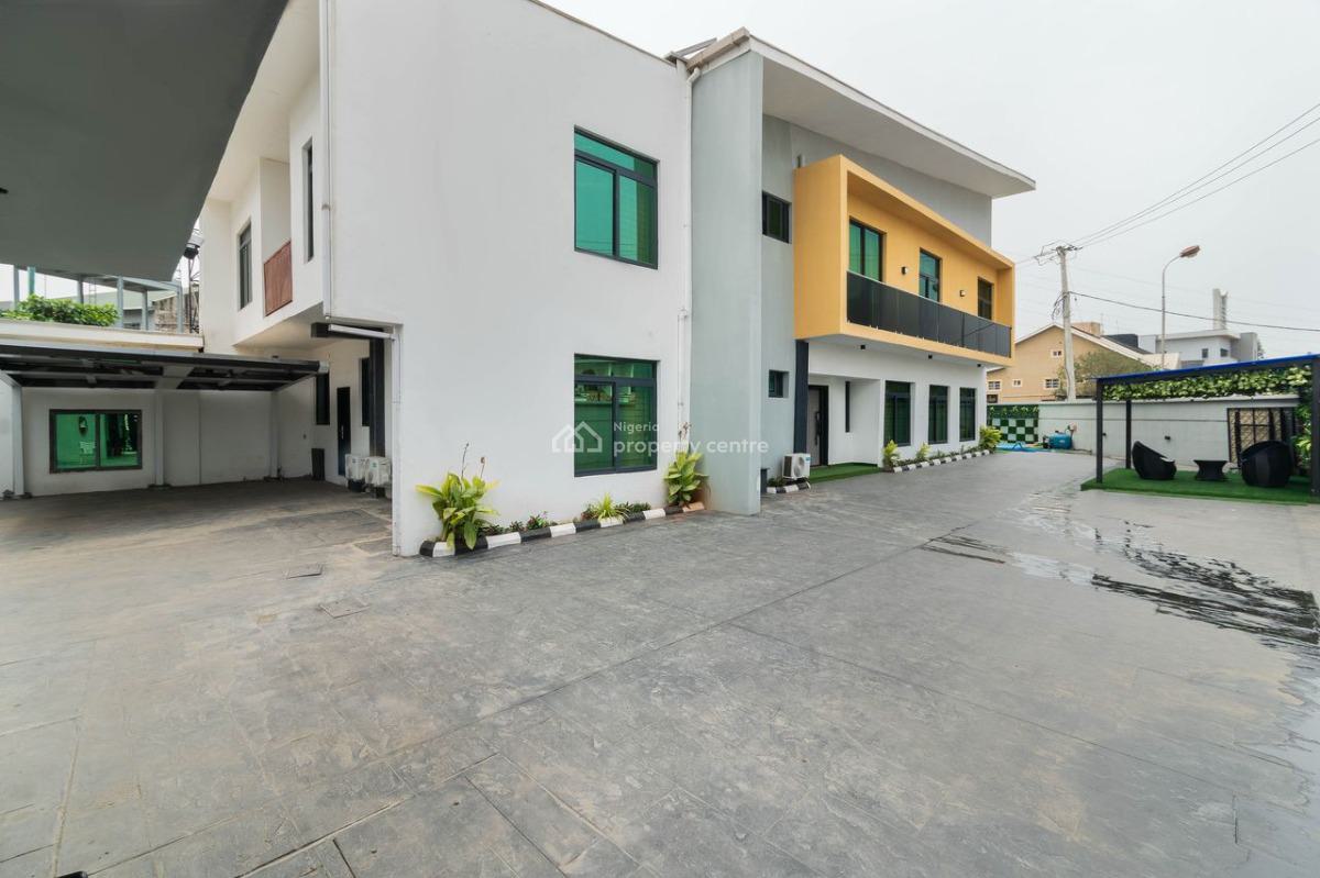 Luxury 4 Bedroom Apartment, Lekki Phase 1, Lekki, Lagos, Flat / Apartment Short Let