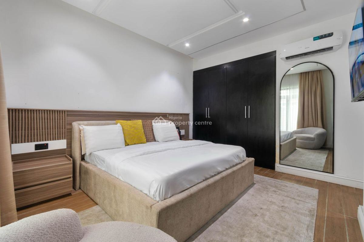 Luxury 4 Bedroom Apartment, Lekki Phase 1, Lekki, Lagos, Flat / Apartment Short Let