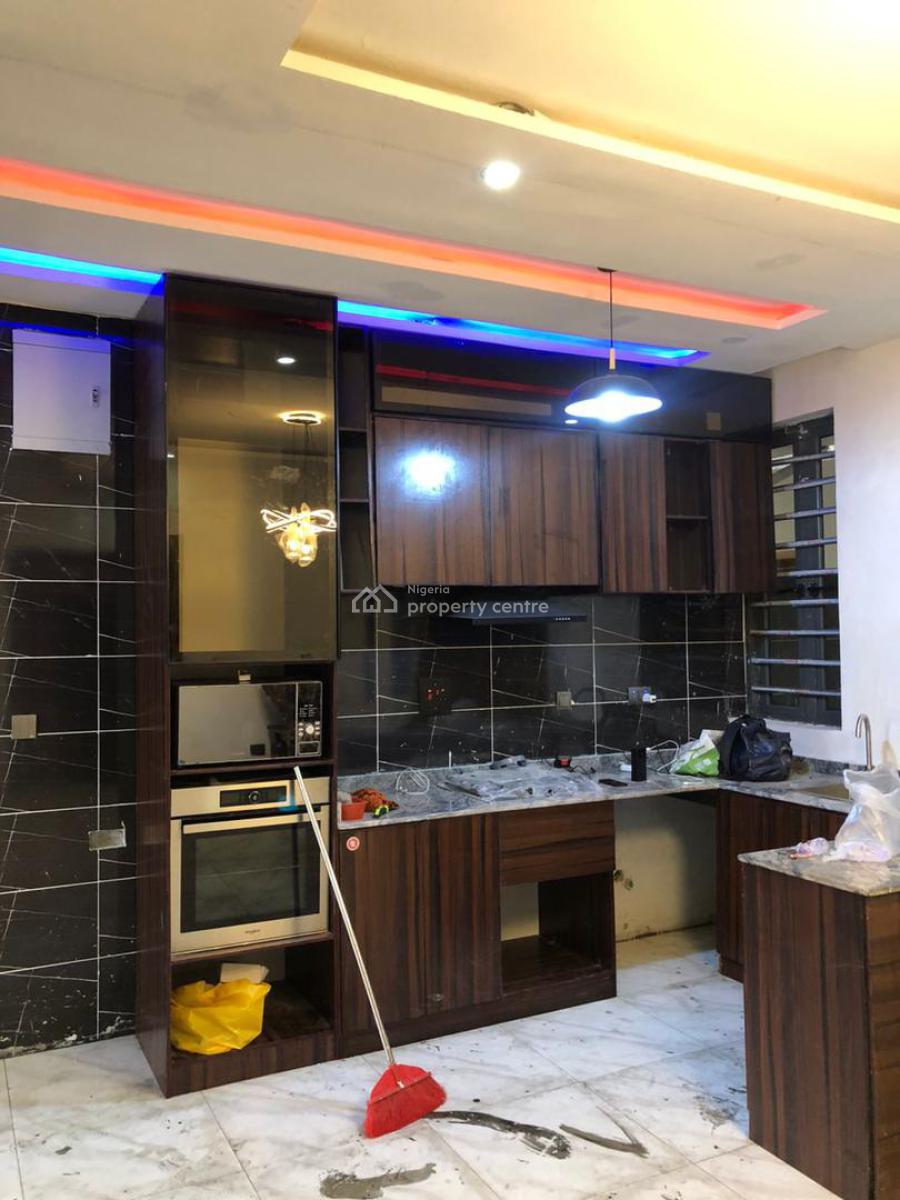 Exquisite 2 Bedroom Apartment with Gym, Ikate, Lekki Phase 1, Lekki, Lagos, Flat / Apartment for Rent