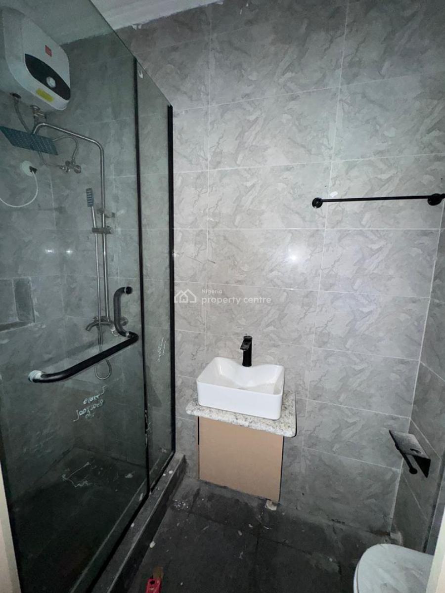 4, Lekki Phase 1, Lekki, Lagos, Flat / Apartment for Rent