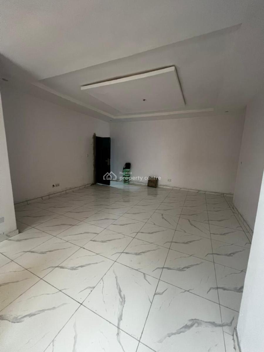 Sharp 2bedroom Flat Upstairs!, Lekki Phase 1, Lekki, Lagos, Lekki Phase 1, Lekki, Lagos, Flat / Apartment for Rent