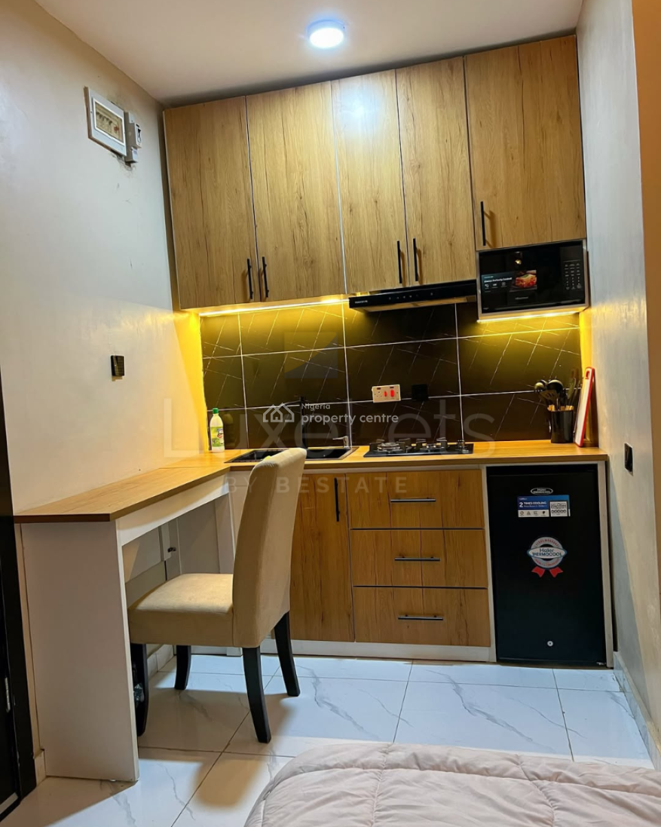 Luxury 1-bedroom Studio Apartment - Cozy & Fully Equipped, Surulere, Lagos, Flat / Apartment Short Let