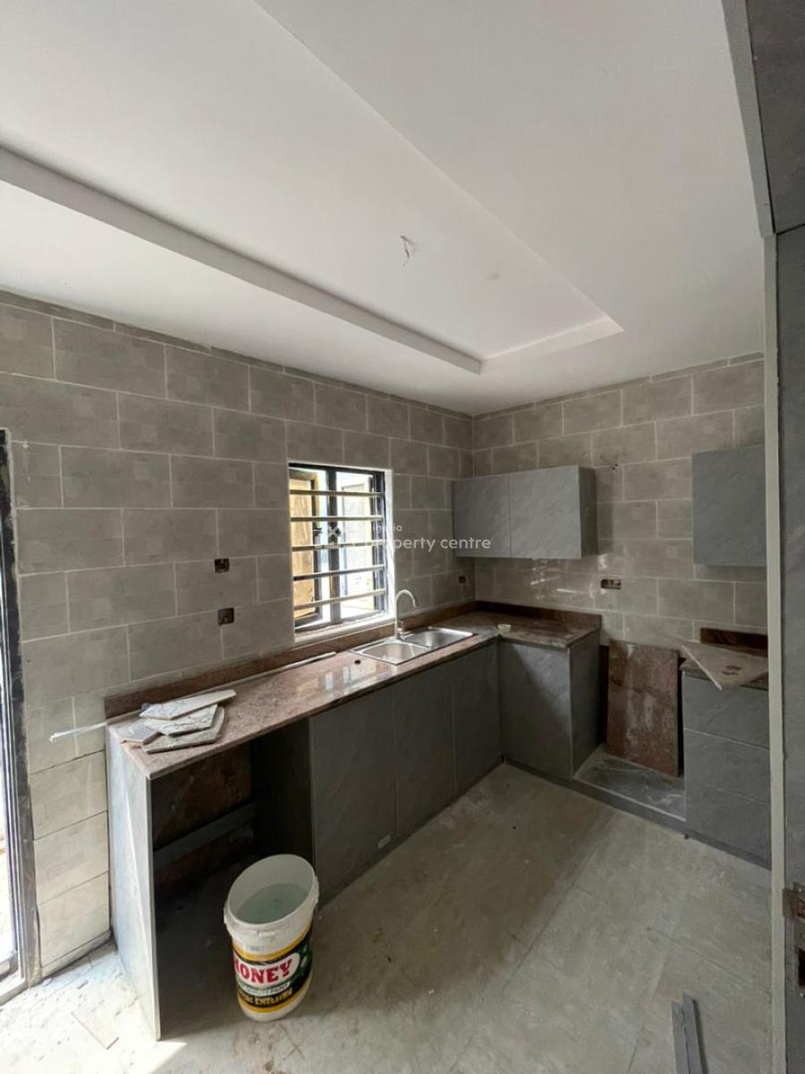 Beautiful 3 Bedroom with a Bq, Omole Phase 2, Ikeja, Lagos, Block of Flats for Sale