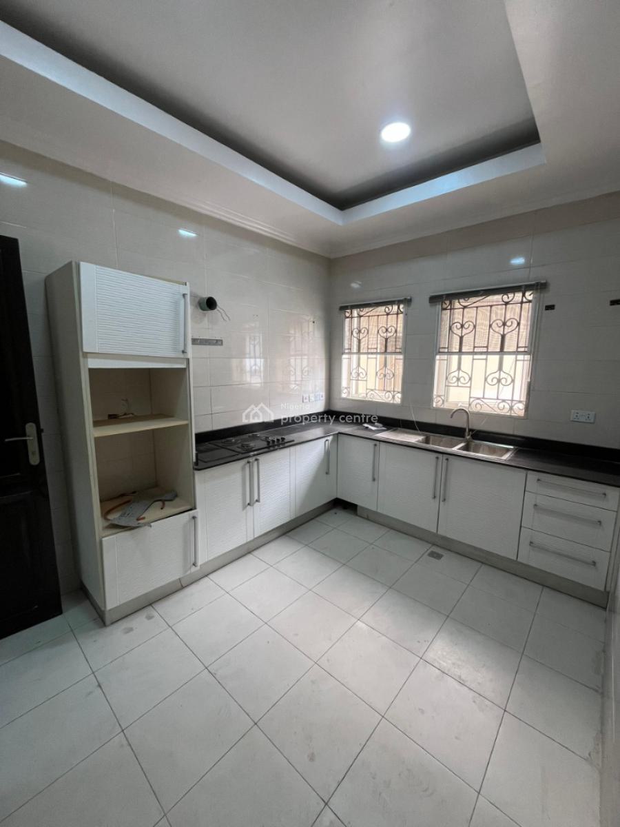Exquisite 3 Bedroom Apartment, Lekki Phase 1, Lekki, Lagos, Flat / Apartment for Rent