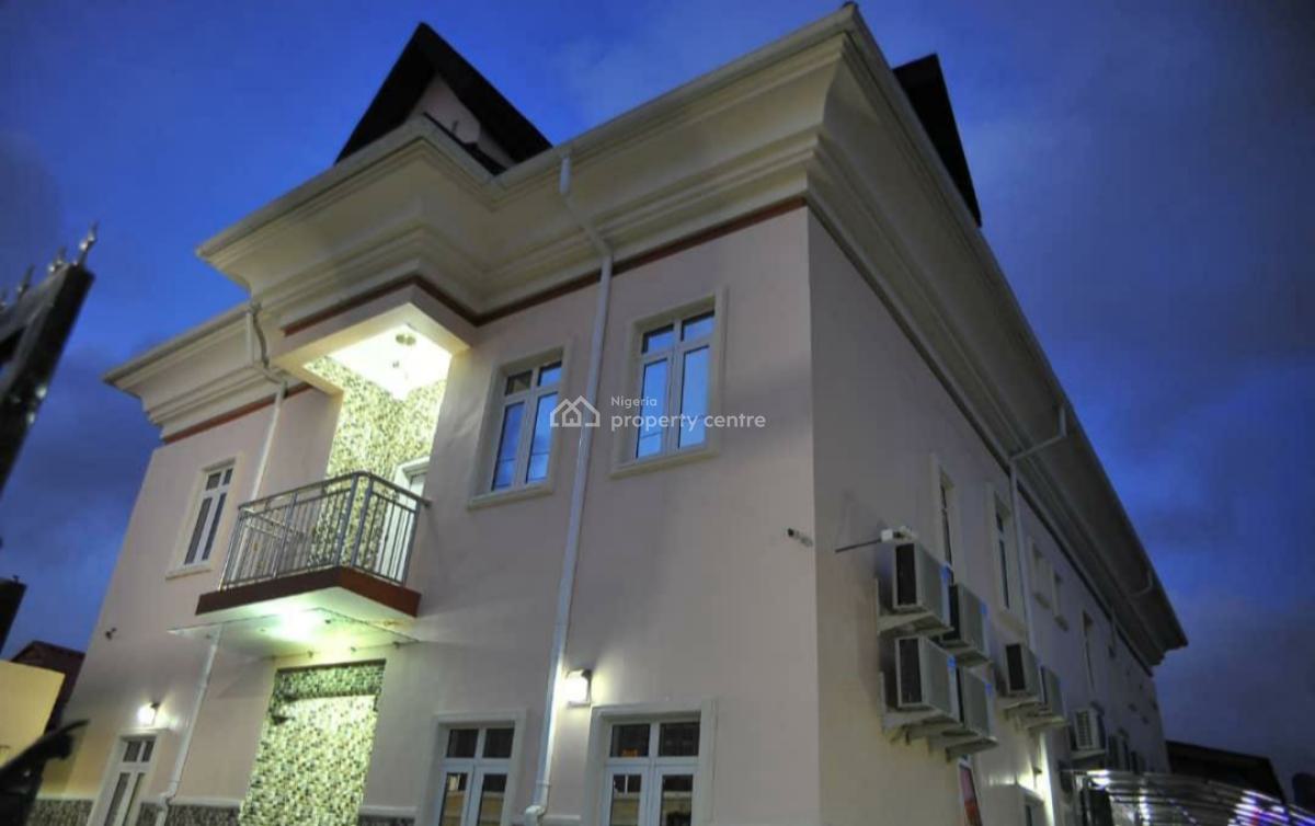 17 Rooms Hotel with Standard Bar, 3 Rooms Office Space 2 Generators Etc, Kilo, Surulere, Lagos, Hotel / Guest House for Sale