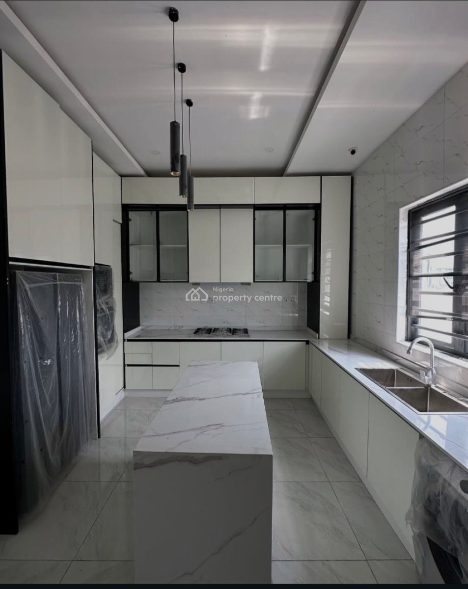 4 Bedroom Spacious Duplex with a Pool, Ologolo Lekki, Lekki, Lagos, Detached Duplex for Sale