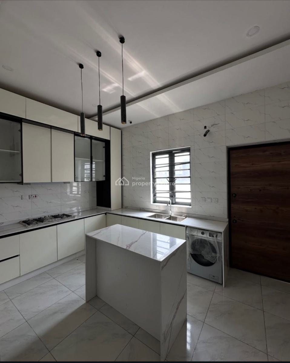 4 Bedroom Spacious Duplex with a Pool, Ologolo Lekki, Lekki, Lagos, Detached Duplex for Sale