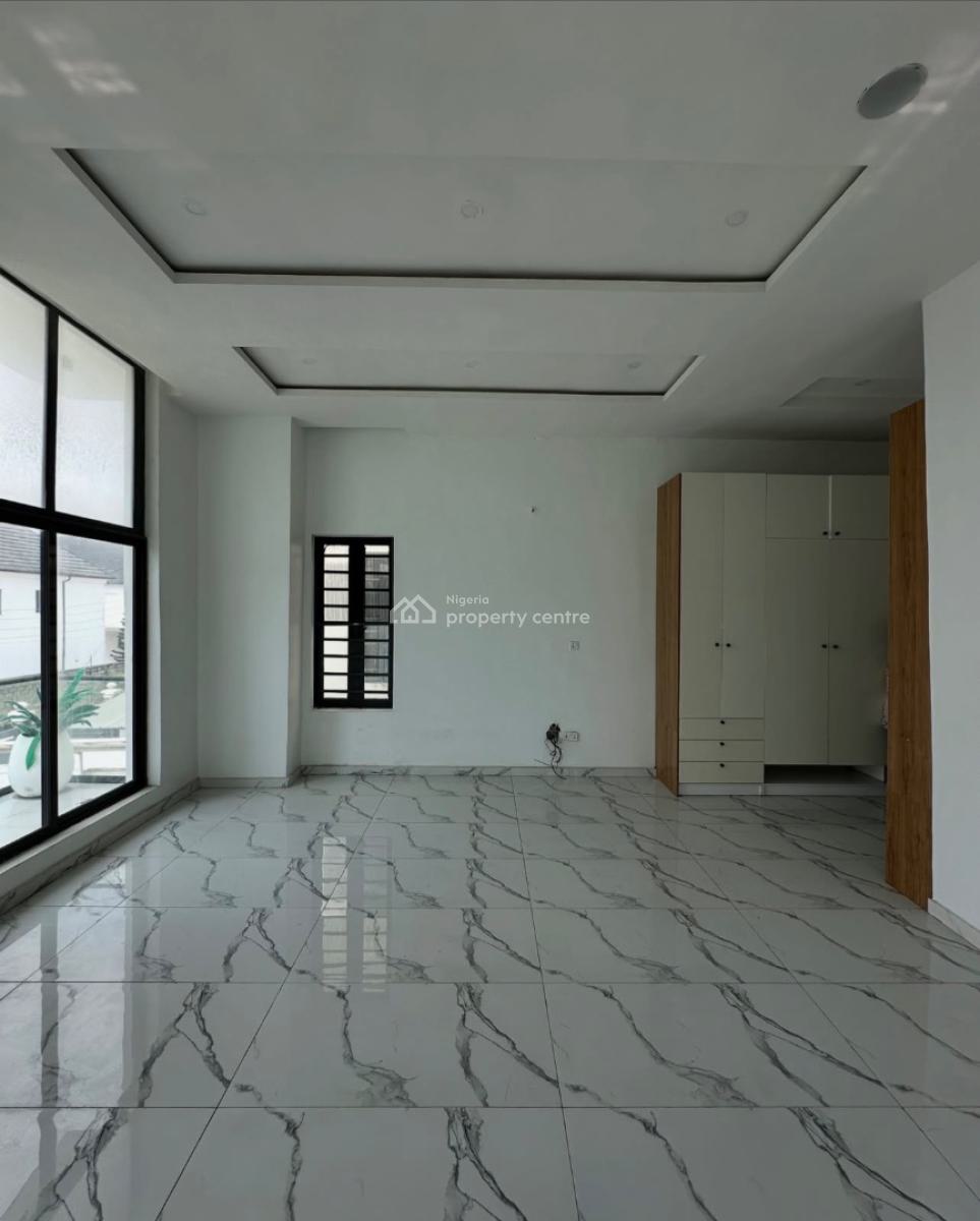 4 Bedroom Spacious Duplex with a Pool, Ologolo Lekki, Lekki, Lagos, Detached Duplex for Sale