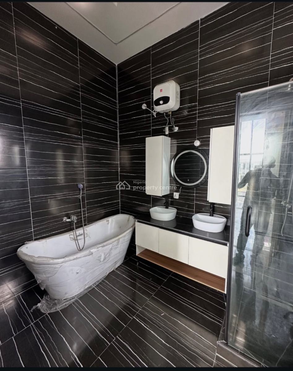 4 Bedroom Spacious Duplex with a Pool, Ologolo Lekki, Lekki, Lagos, Detached Duplex for Sale