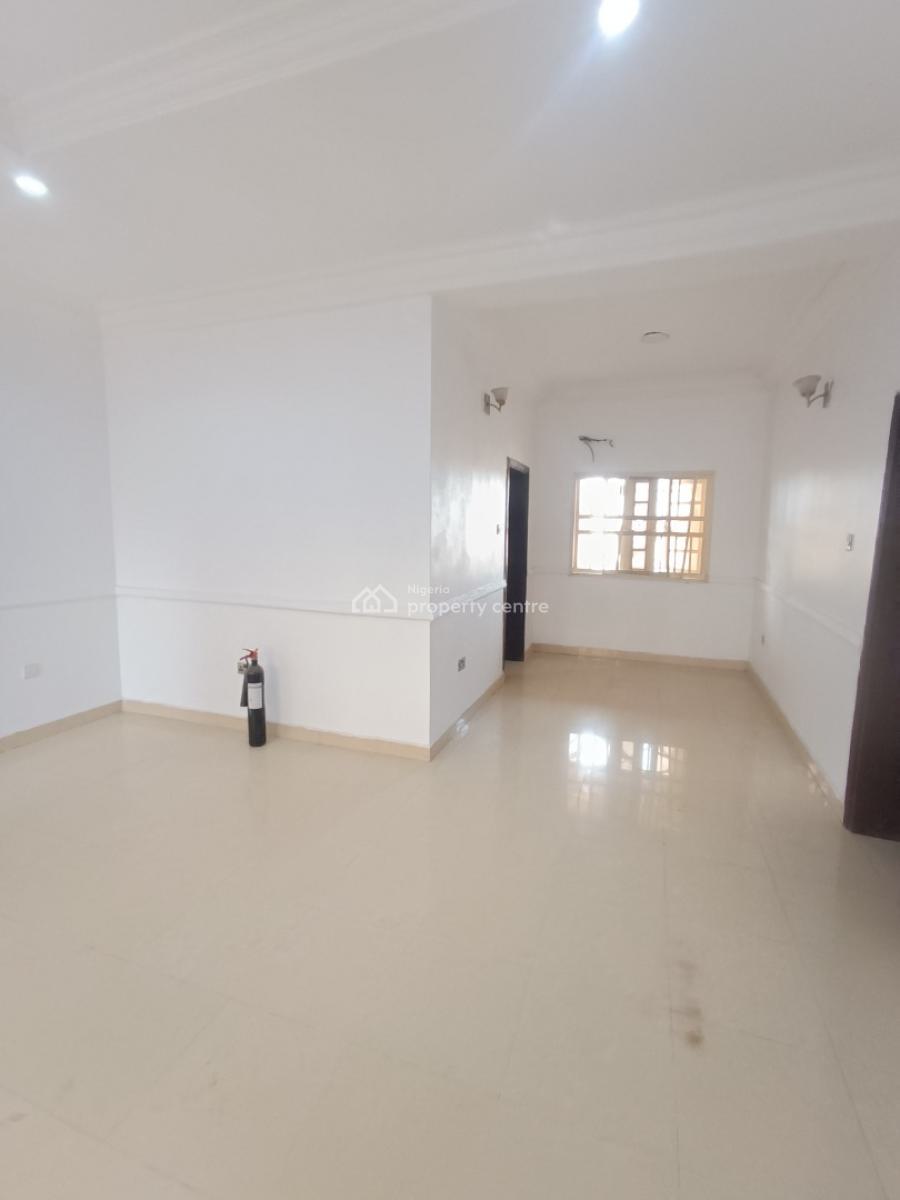 3 Bedroom Flat (upstairs), Ogidan, Near Blenco, Sangotedo, Ajah, Lagos, Flat / Apartment for Rent